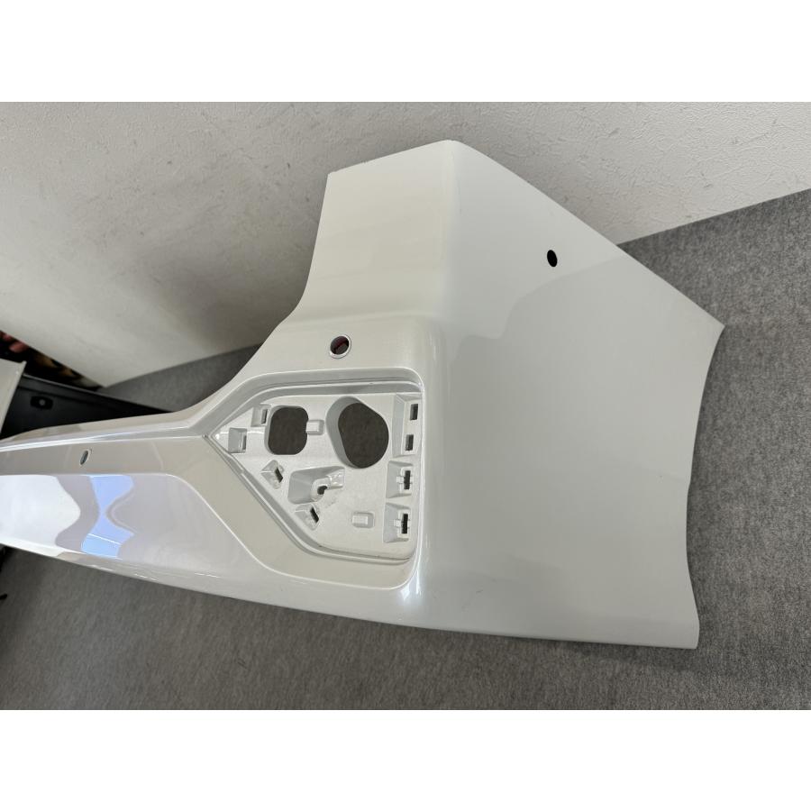 割れ無 ZWR90W MZRA90W ヴォクシー 純正 リアバンパー 070 ホワイト