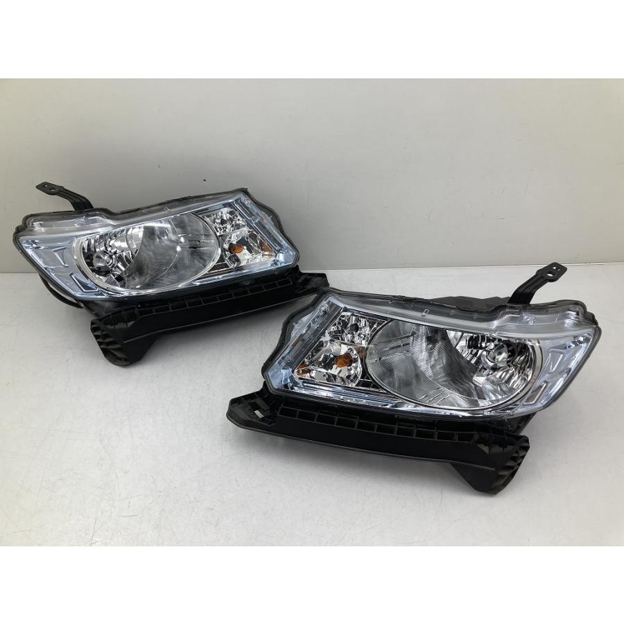 美品 割れ無 点灯OK GP3 フリード スパイク HV 純正 HID ヘッドライト
