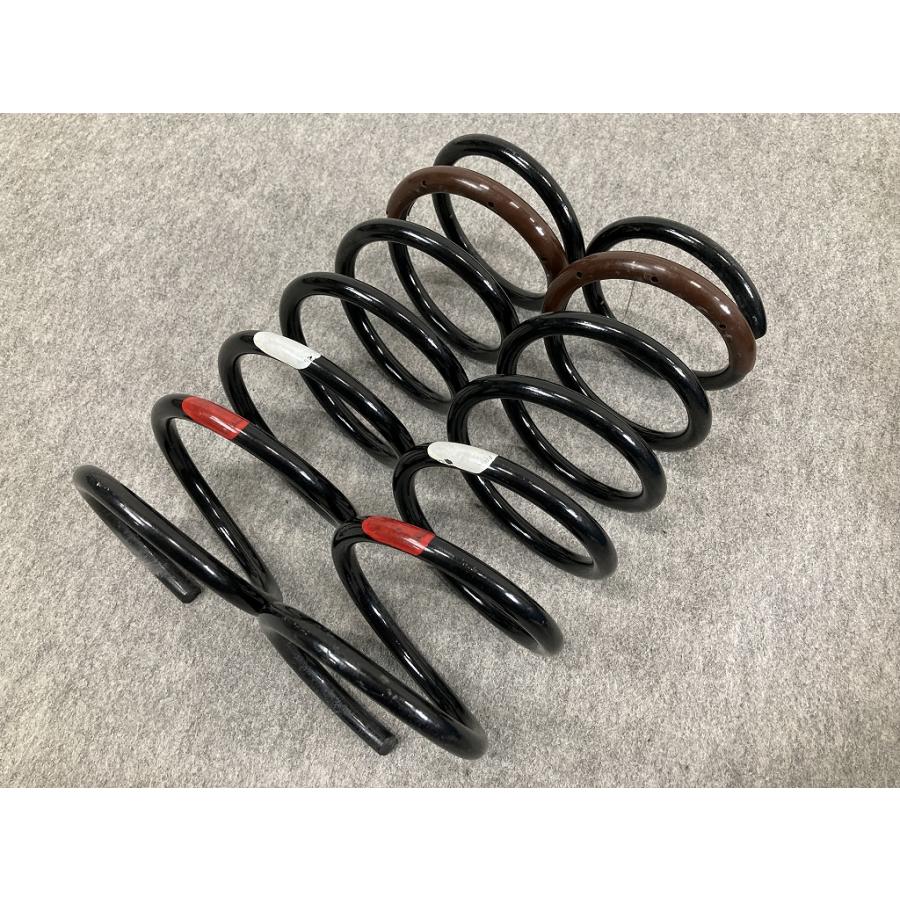 新車外し トヨタ M900A ルーミー タンク 純正 サスペンション 1台分