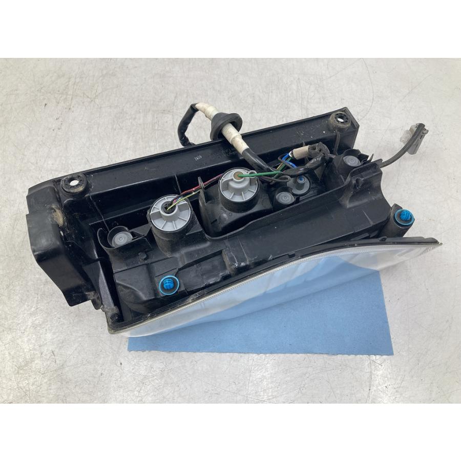 美品 割れ無 LA600S タントカスタム 純正 右 テールランプ TOKAIDENSO