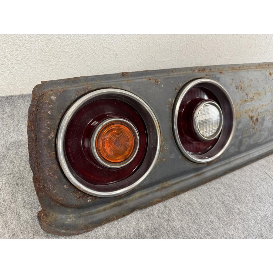 【当時物・旧車】日産 スカイライン ケンメリ テールランプ左側 希少 GC110 ケンメリ スカイライン 2000GTX 純正 テールランプ