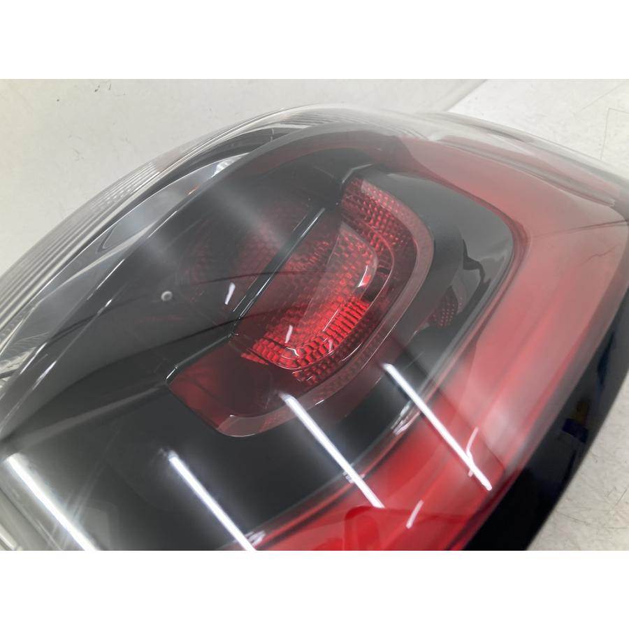 割れ無 点灯OK '18年 JEEP M624 ジープ コンパス リミテッド 純正 右 テールランプ 00534230710 (V1556)の画像