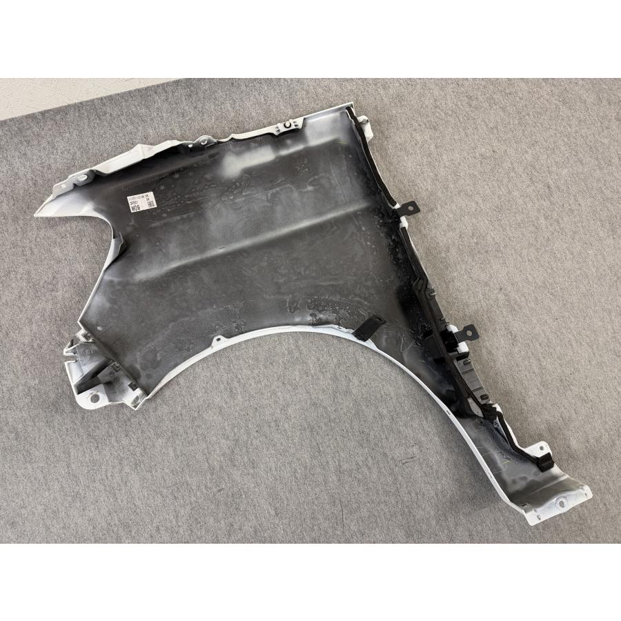 割れ無 LA600S タント 純正 右 フロントフェンダー W09 ホワイト 53811