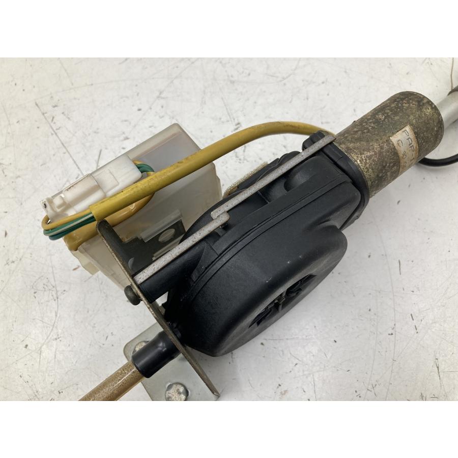 割れ無 動作OK 日産 Y31 セドリック AT クラシックSV 純正 電動 ラジオ