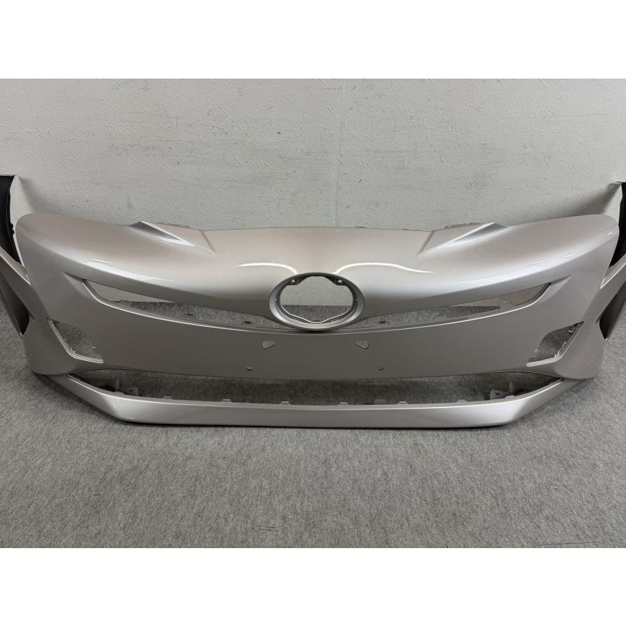 未使用 ZVW50 ZVW51 ZVW55 前期 プリウス 純正 フロントバンパー 未使用 ZVW50 ZVW51 ZVW55 前期 プリウス 純正 フロントバンパー
