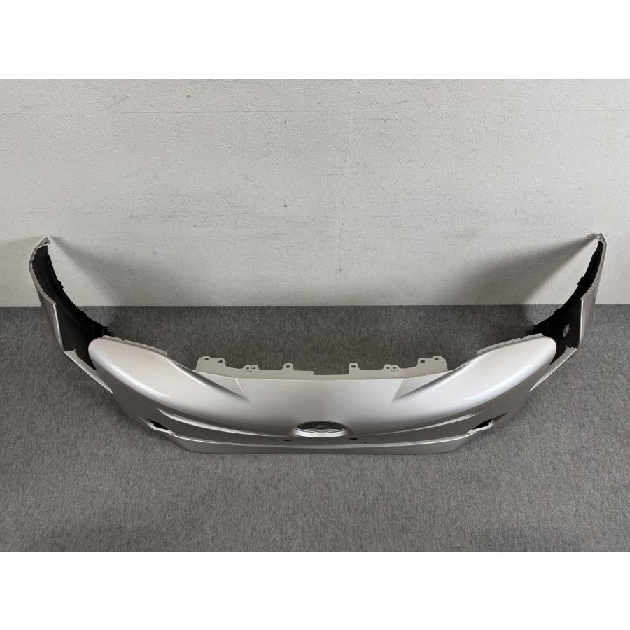 未使用 ZVW50 ZVW51 ZVW55 前期 プリウス 純正 フロントバンパー 未使用 ZVW50 ZVW51 ZVW55 前期 プリウス 純正 フロントバンパー
