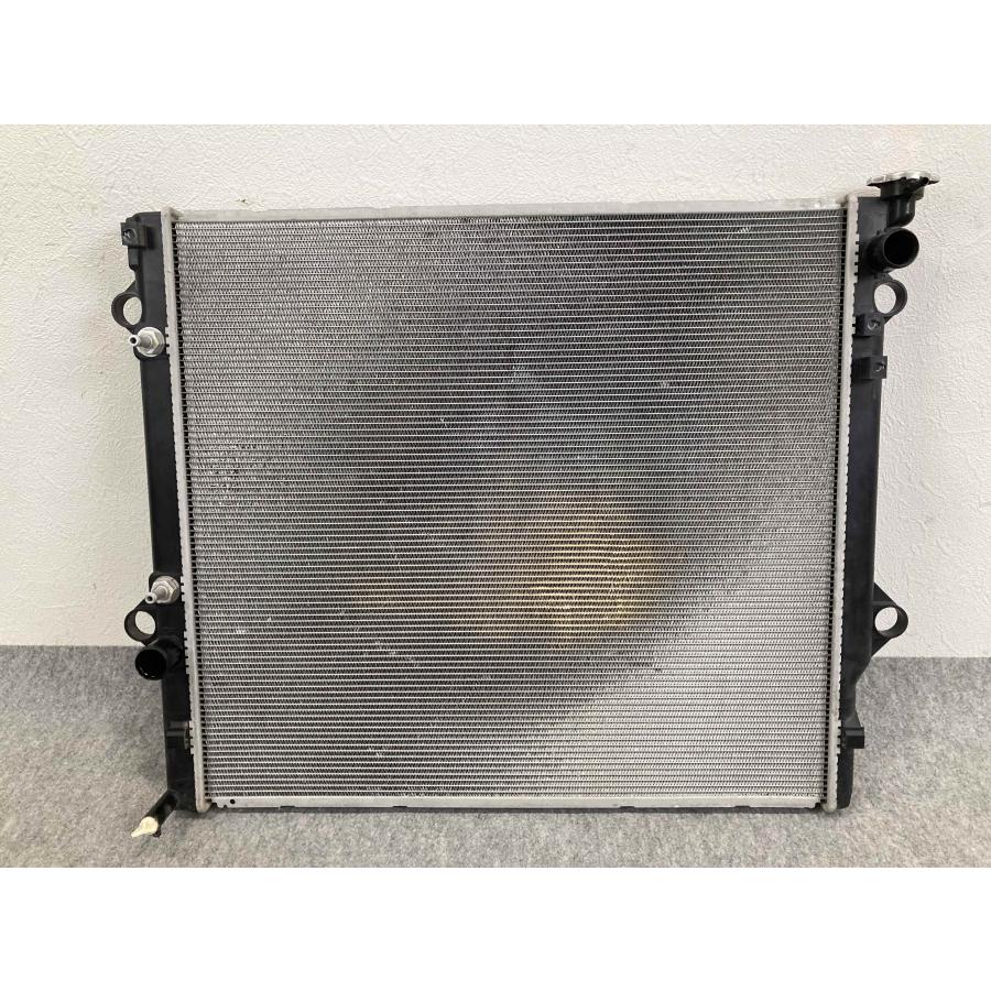 破損無し トヨタ FJクルーザー GSJ15W 純正 ラジエーター 422173-7894