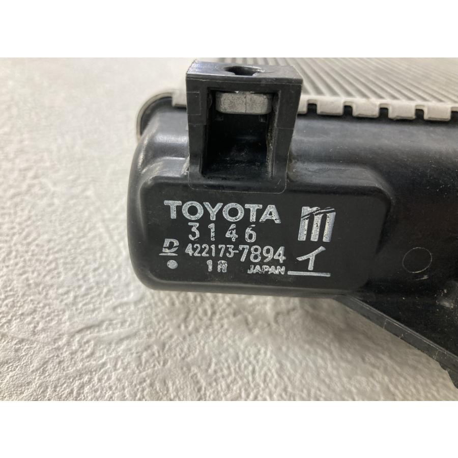 破損無し トヨタ FJクルーザー GSJ15W 純正 ラジエーター 422173-7894