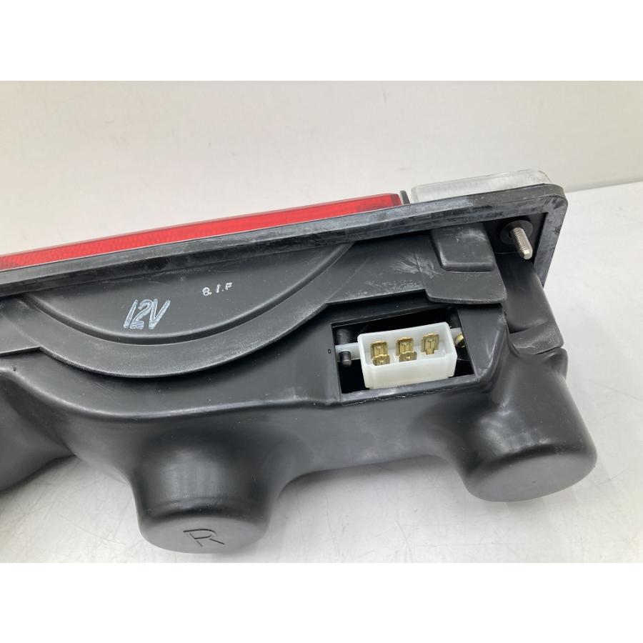 美品 割れ無 日産 SH2F23 アトラス 純正 右 テールランプ IKI 4287B