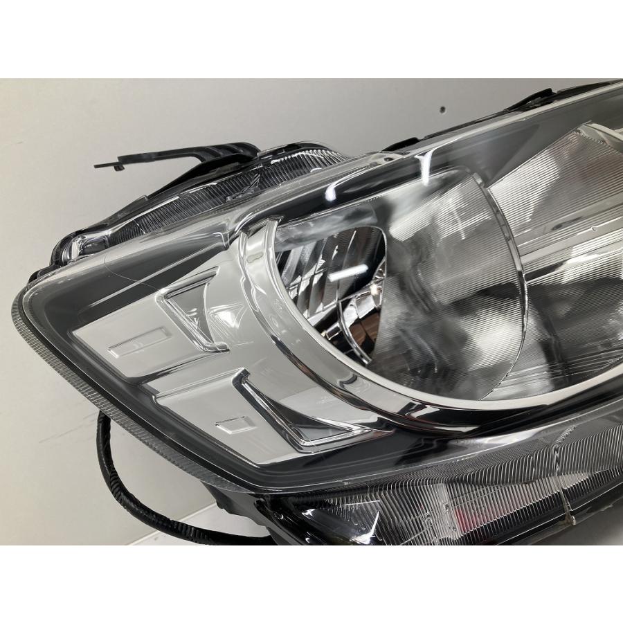美品 割れ無 点灯OK GB3 フリード スパイク 純正 HID ヘッドライト