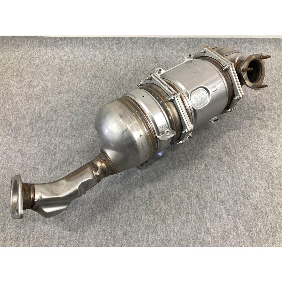美品 XZC675 ダイナ 純正 触媒 ショクバイ キャタライザー ZD8