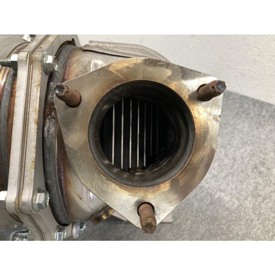 美品 XZC675 ダイナ 純正 触媒 ショクバイ キャタライザー ZD8