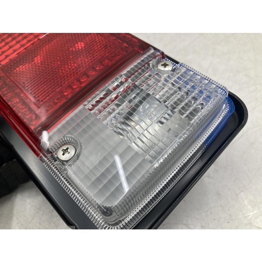 新車外し トヨタ カムロード 純正 右 テールランプ 36-10 12V バルブ付