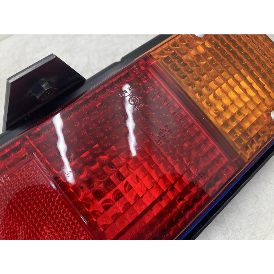 新車外し トヨタ カムロード 純正 右 テールランプ 36-10 12V バルブ付