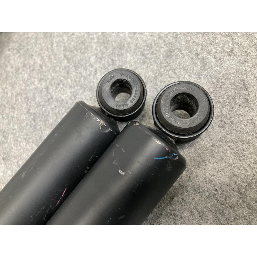 新車外し トヨタ S413U タウンエーストラック 4WD 純正 リア ショック