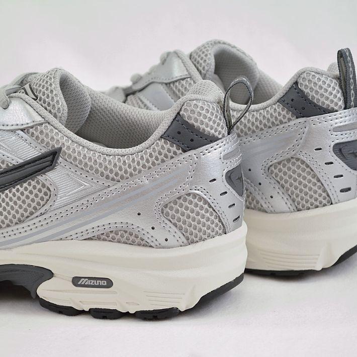 MIZUNO（ミズノ） D1GA2451 MXR ライトグレー×ブラック スニーカー