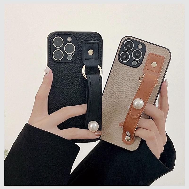 お値下げ　新品　familiar iPhoneケース　iPhone13/14 ARCHIVE MARKET】iPhoneケース（13Pro）〈familiar Made with