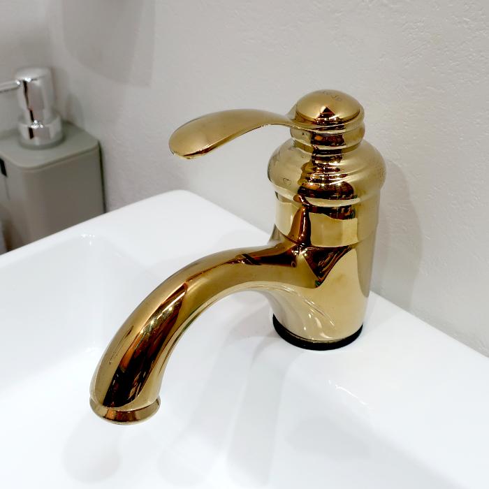 アウトレット【台座の隙間から水が入ってしまうため】混合水栓 蛇口