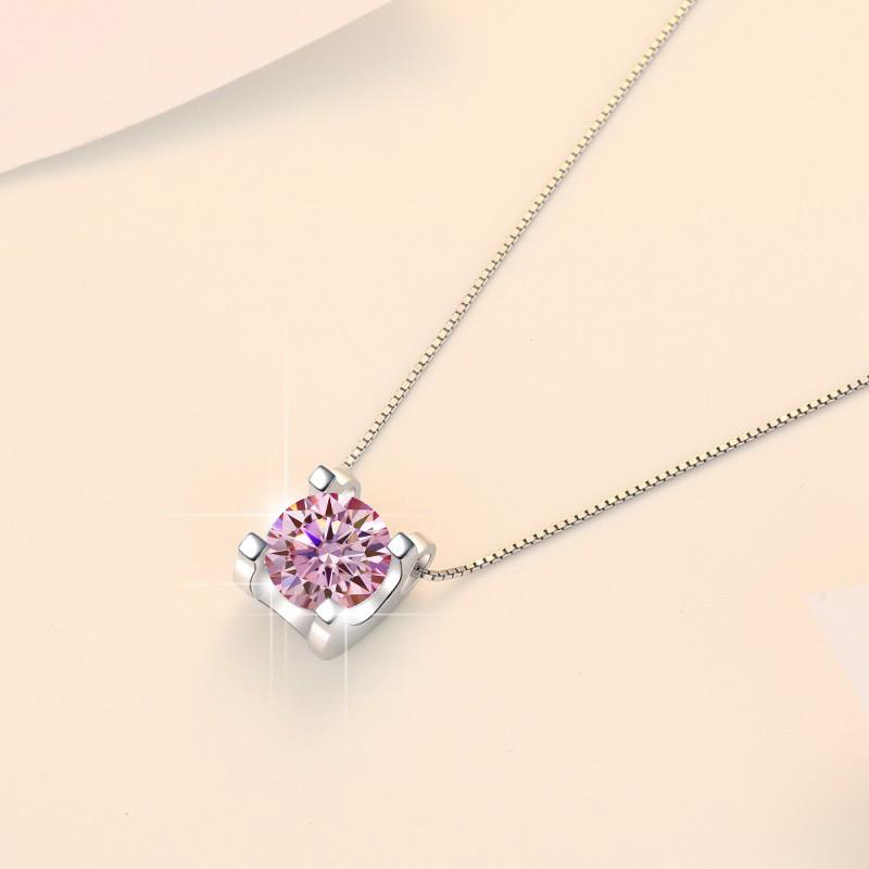 【新品】ピンクモアサナイト♡ペンダントトップ/チャーム ピンク モアサナイト ネックレス 1ct 一粒 レディース ダイヤモンド