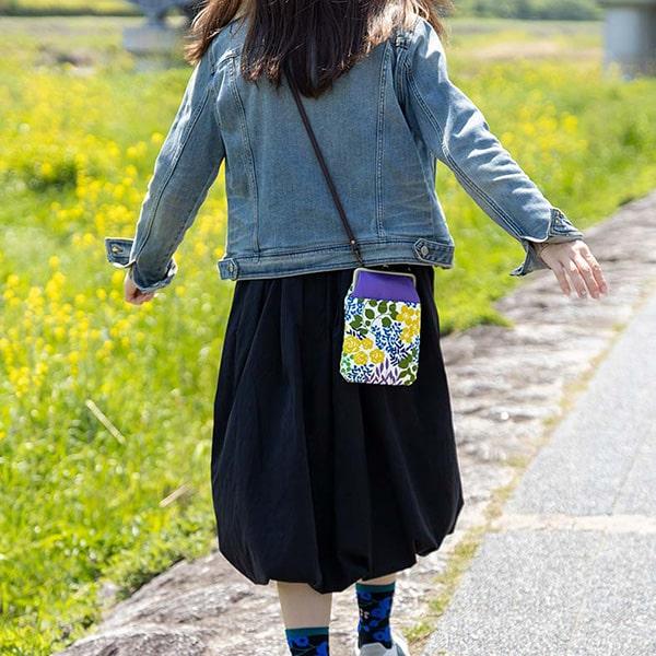 亥之吉 4寸縦型ポシェットがま口 かだん 花壇 ボタニカル 調節できる合