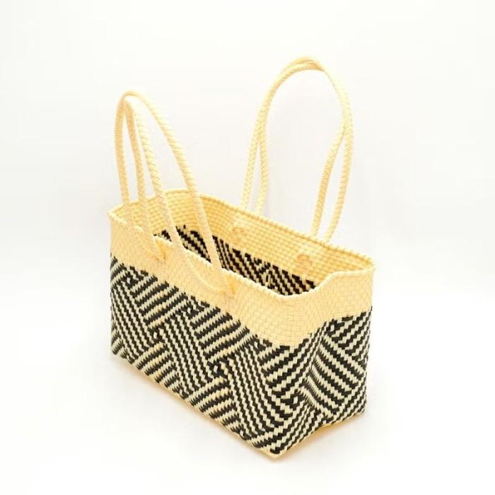 メルカドバッグ メルカド バッグ レトラ チワワ クリーム x ブラック TAPETE CHIWAWA STYLE タペテ Letra チャーム付き かごバッグ_2