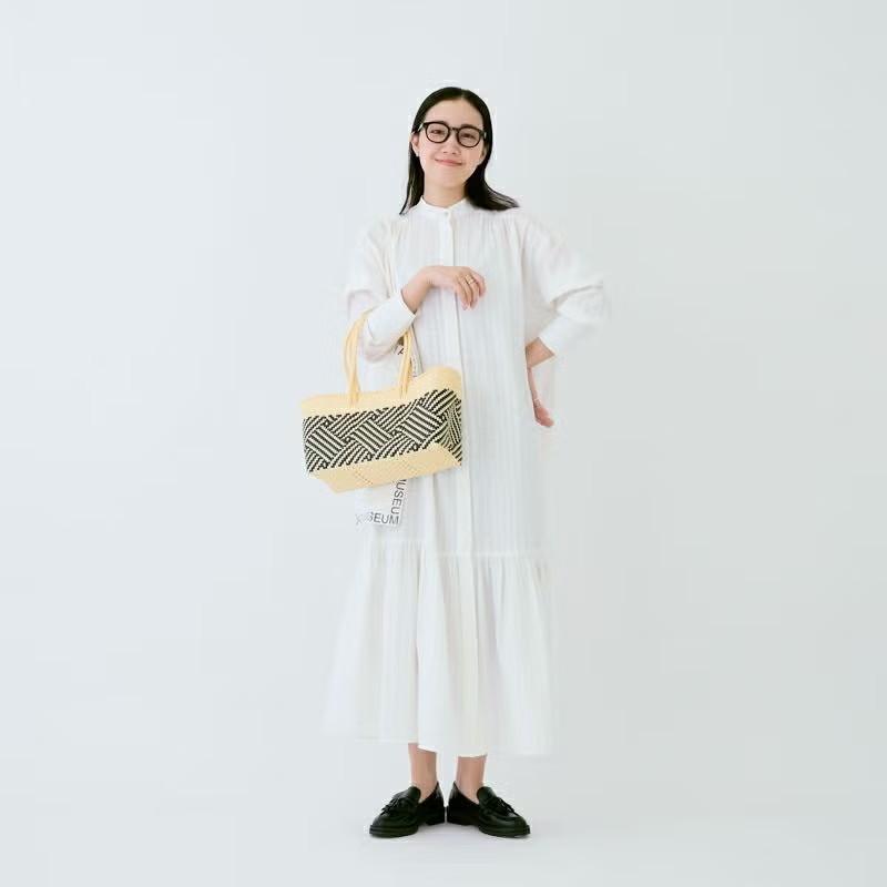 メルカドバッグ メルカド バッグ レトラ チワワ クリーム x ブラック TAPETE CHIWAWA STYLE タペテ Letra チャーム付き かごバッグ_6