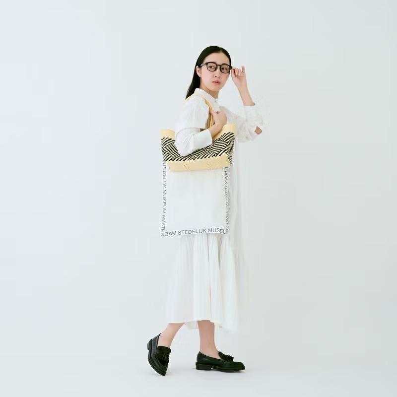 メルカドバッグ メルカド バッグ レトラ チワワ クリーム x ブラック TAPETE CHIWAWA STYLE タペテ Letra チャーム付き かごバッグ_7