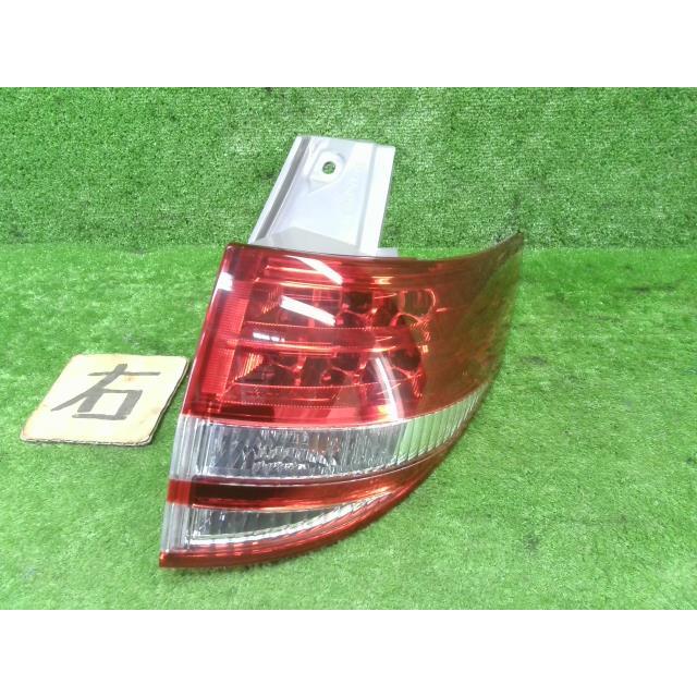 エスティマ DBA-ACR50W 右テールランプ アエラス 7人 2AZ-FE 070 エスティマ DBA-ACR50W 右テールランプ アエラス 7人 2AZ-FE 070