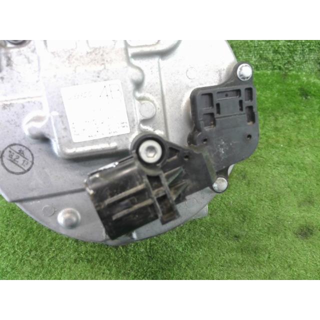 リーフ ZAA-ZE1 エアコンコンプレッサー G XBJ DENSO 042400