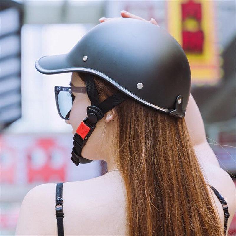 着後レビューで ヘルメット 自転車 大人 安全 通気性 ブラック 帽子型 つば付き シンプル