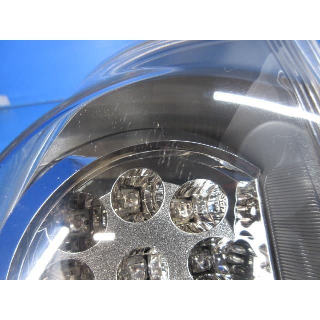 ヴォクシー 195690 1 DBA-ZRR70W 左 テールランプ テールライト 28-199