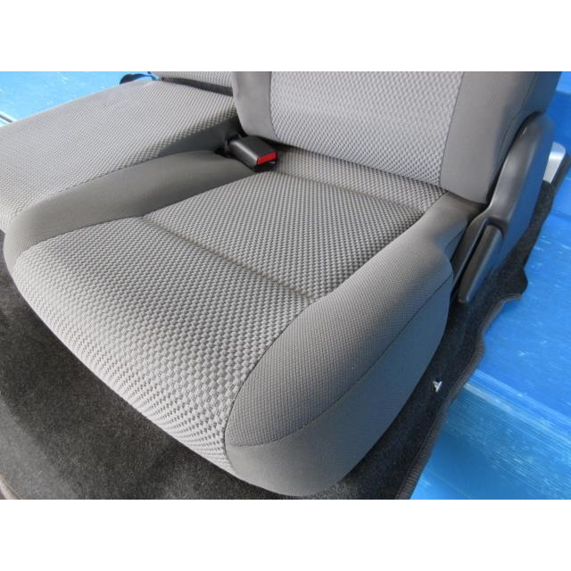294862 4 NV350キャラバン LDF-VW2E26 アシスタント シート フロント 