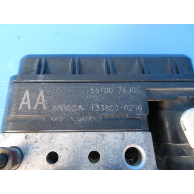 ジムニー ABA-JB23W ABSアクチュエーター Z2S 56100-76JA0 094252 : IR