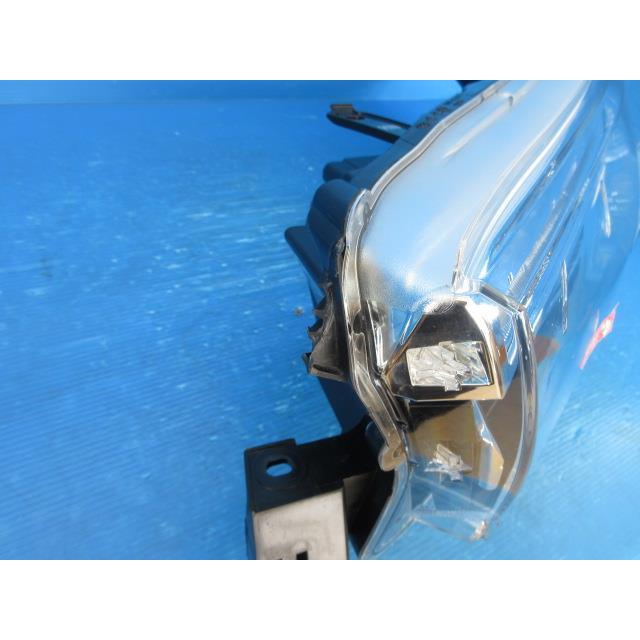 ハイラックス QDF-GUN125 左 ヘッドランプ ヘッドライト 81150-0K700