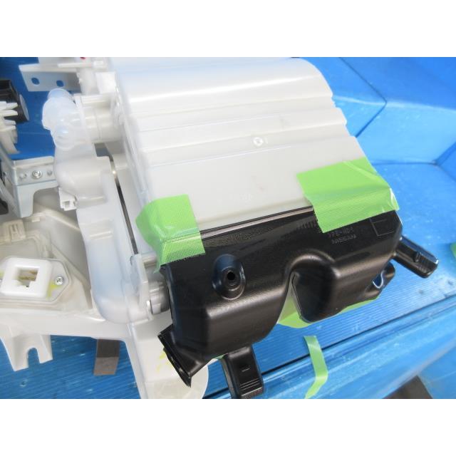 ニッサン ルークス エバポレーター 純正部品番号：27280-4A01C 管理