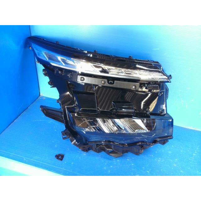 ヴォクシー 060260 6AA-ZWR90W 右 ヘッドランプ ヘッドライト 1L6