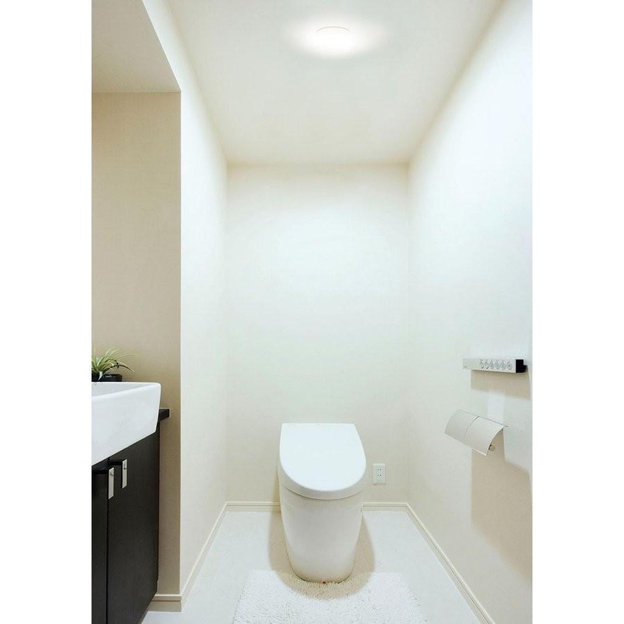 パナソニック LED シーリングライト ひとセンサー付 電球色 トイレなどに Amazon | パナソニック LEDシーリングライト 小型 人感センサー