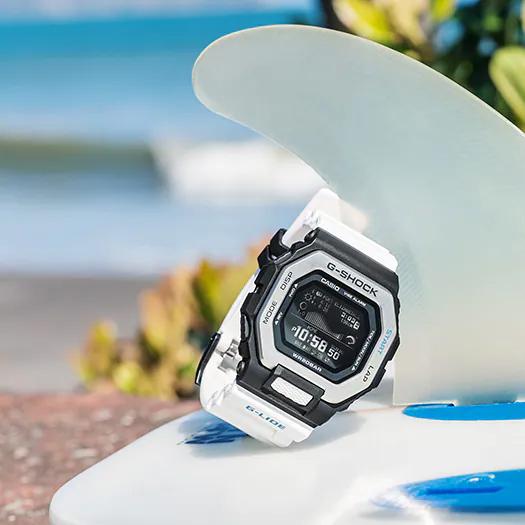 CASIO G-SHOCKGBX-100　Gライド腕時計 ホワイト/ブラック G-SHOCK GBX-100-1 G-LIDE スマートフォンリンク デジタル