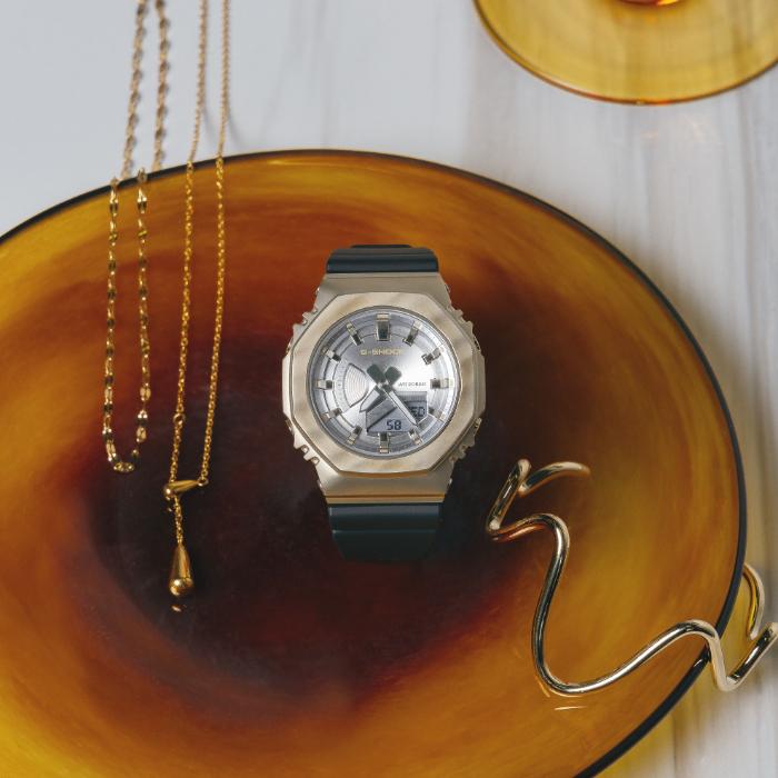 G-SHOCK カシオーク Gショック Sシリーズ ミドルサイズ メタルカバード