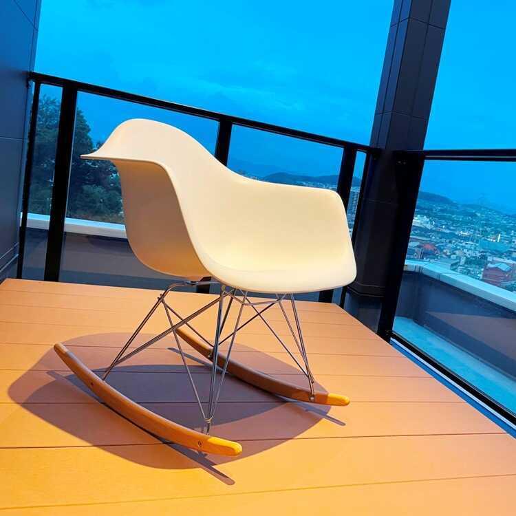 人気のデザイナーズチェア リプロダクト品｜イームズロッキングチェア
