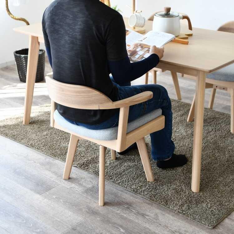 天板に掛けられる！フレームの曲線が美しい回転ダイニングチェア 天然木製フレーム 布ファブリック張り 食卓椅子 カフェチェア おしゃれ かわいい インテリア |  | 06