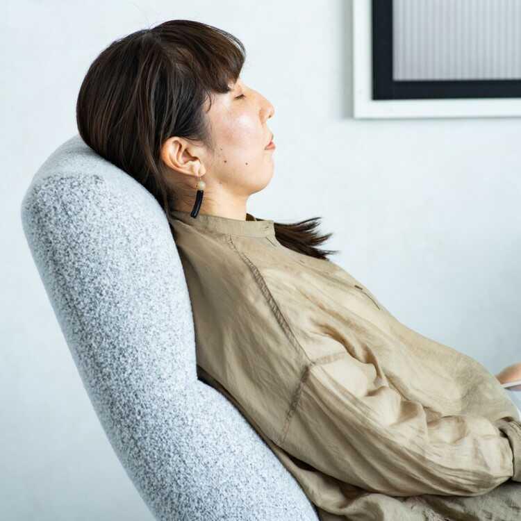 あぐらもかけるワイドでゆったり回転式ソファー ひとりがけ おしゃれ かわいい リラックスチェア パーソナルチェア リビング 書斎 ライトグレー ダークグレー |  | 10