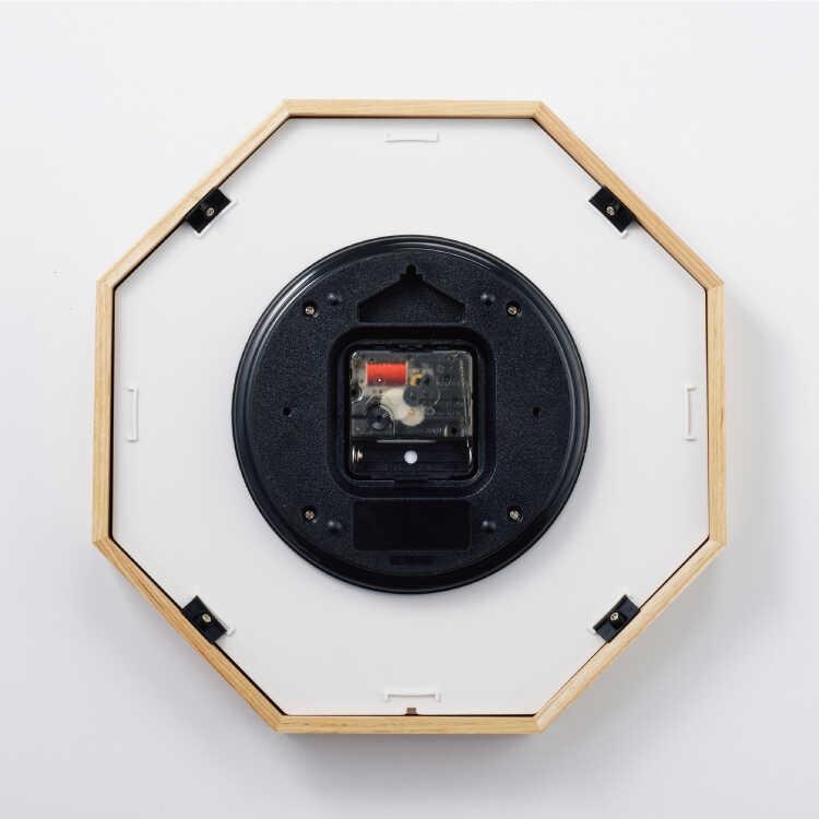 幸運を呼ぶ八角形の壁掛け時計 ナチュラルカラーのウォールクロック