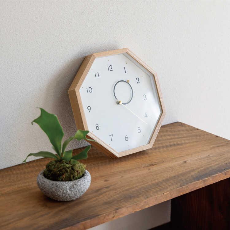 幸運を呼ぶ八角形の壁掛け時計 ナチュラルカラーのウォールクロック