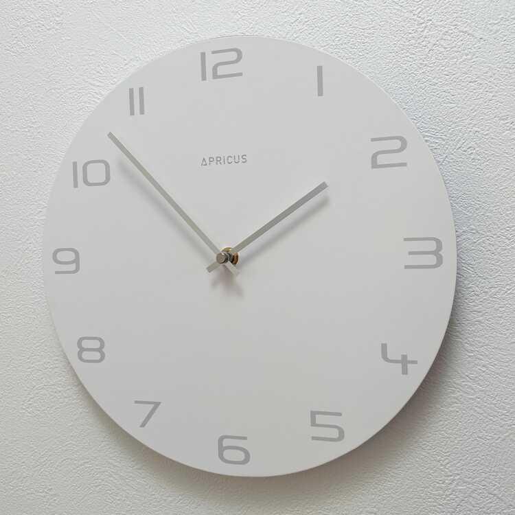 白ホワイトのシンプルモダンな壁掛け時計 無音 スイープムーブメント 連続秒針 ウォールクロック おしゃれ かっこいい モノトーン スタイリッシュ 直径30cm |  | 01