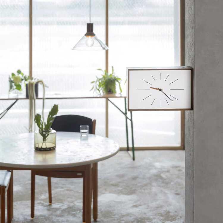 タテとヨコ両方OKの高級な両面壁掛け時計 天然木アカシア製 静かなスイープムーブメント ウォールクロック 連続秒針 お洒落 ダイニング 静音 シンプル リビング |  | 06