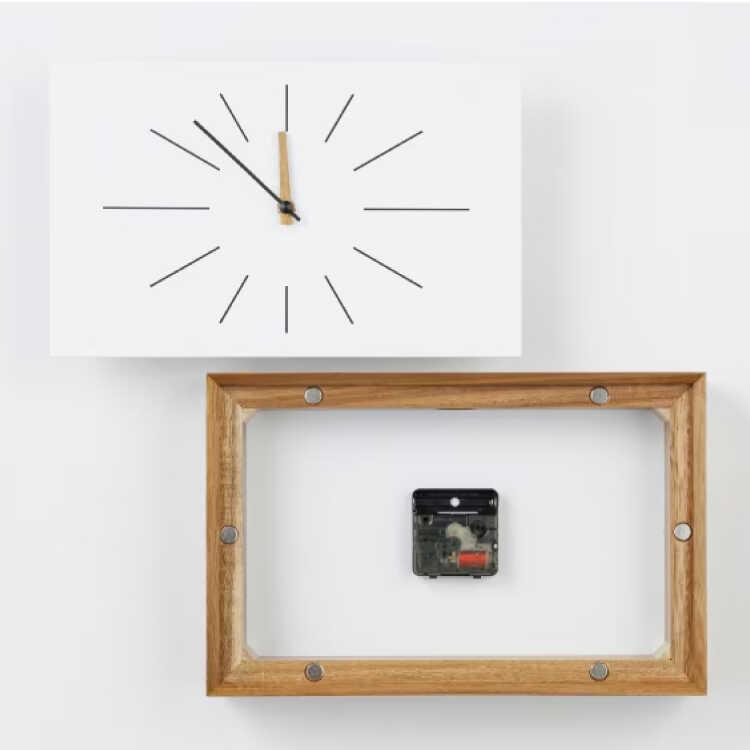 タテとヨコ両方OKの高級な両面壁掛け時計 天然木アカシア製 静かなスイープムーブメント ウォールクロック 連続秒針 お洒落 ダイニング 静音 シンプル リビング |  | 09