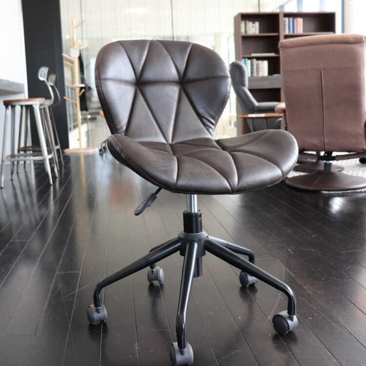 パソコンチェア　レザー　革　おしゃれ　デスクチェア　ワークチェア　かっこいい　回転　昇降式　キャスター　ヴィンテージ　ブラック　黒　ワンルーム　新生活 |  | 02