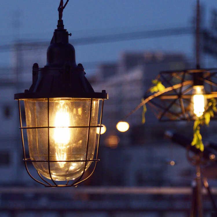 ペンダントライト オシャレ 船舶風 ランタン ヴィンテージ スチール ブラック かっこいい トイレ 玄関 小さめ ガラス レトロ 1灯 Led対応 Lt 4596 インテリアル 通販 Yahoo ショッピング