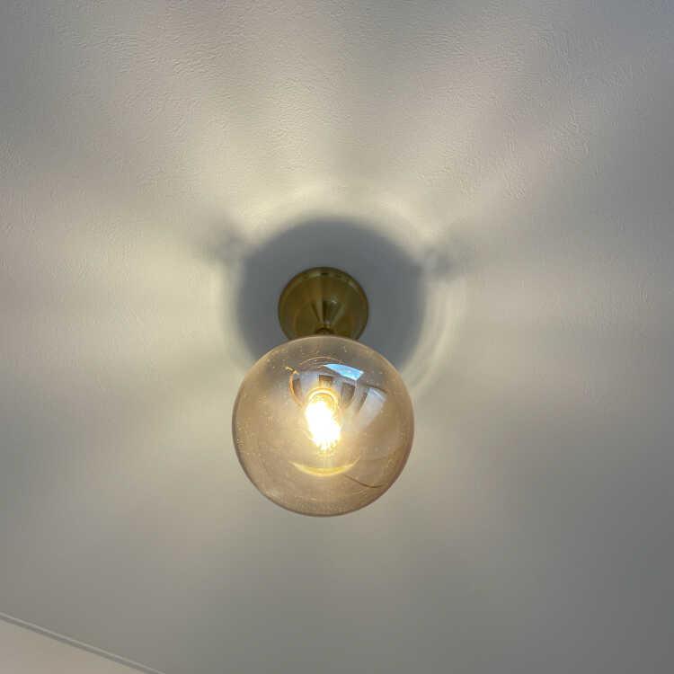 丸い電気　ライト　照明　昭和レトロ　アンティーク シーリングライト お洒落 LED対応 照明器具 アンバー ガラス 丸い
